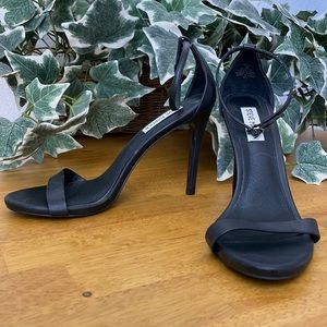 Steve Madden Stecy Black Leather Sandals, Size 8